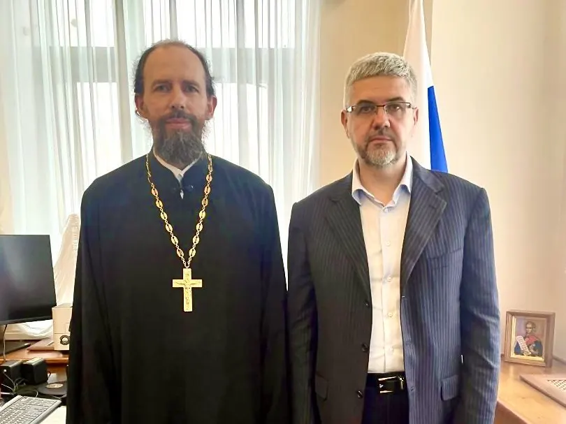 Заместитель министра юстиции заявил, что сожительство без официальной регистрации брака представляет угрозу национальной безопасности; ведомство мониторит ситуацию и готовит изменения в Семейный кодексе.