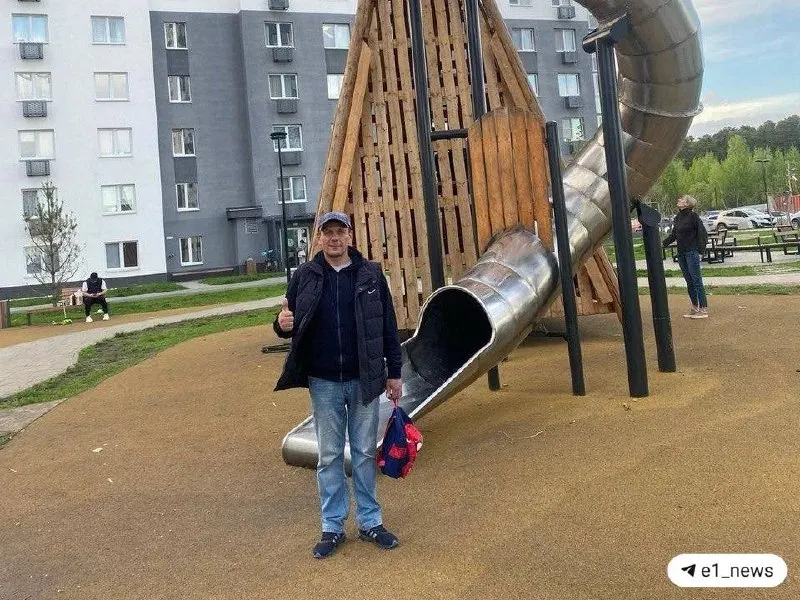 Верх-Исетский райсуд обязал предприятие ASPEX выплатить семь миллионов родственникам рабочего, которого придавило листом металла. По факту инцидента возбуждены два уголовных дела.
