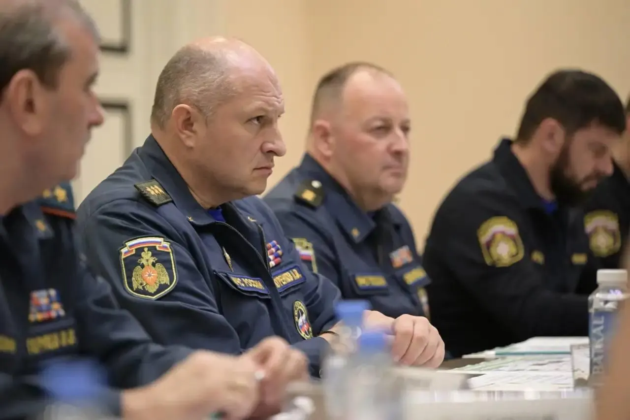 Александр Куренков посетил город, чтобы проверить ликвидацию последствий большой воды, потребовал ускорить оценку ущерба и обеспечить оперативные выплаты пострадавшим.