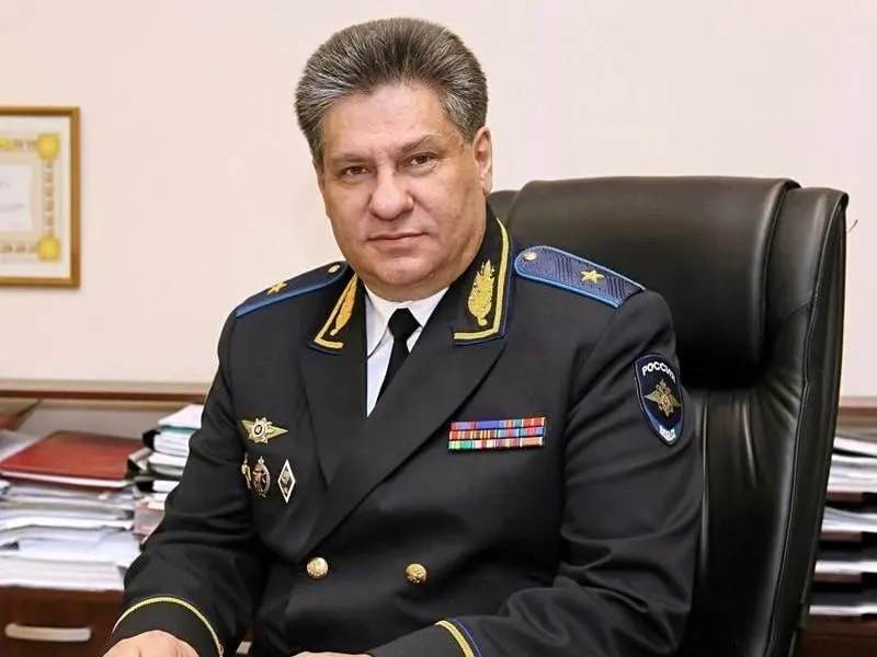 Генерал-майор Владимир Миронов покинул должность; обязанности главы ГСУ временно выполняет его заместитель Дмитрий Павлусенко. Подробности — далее.