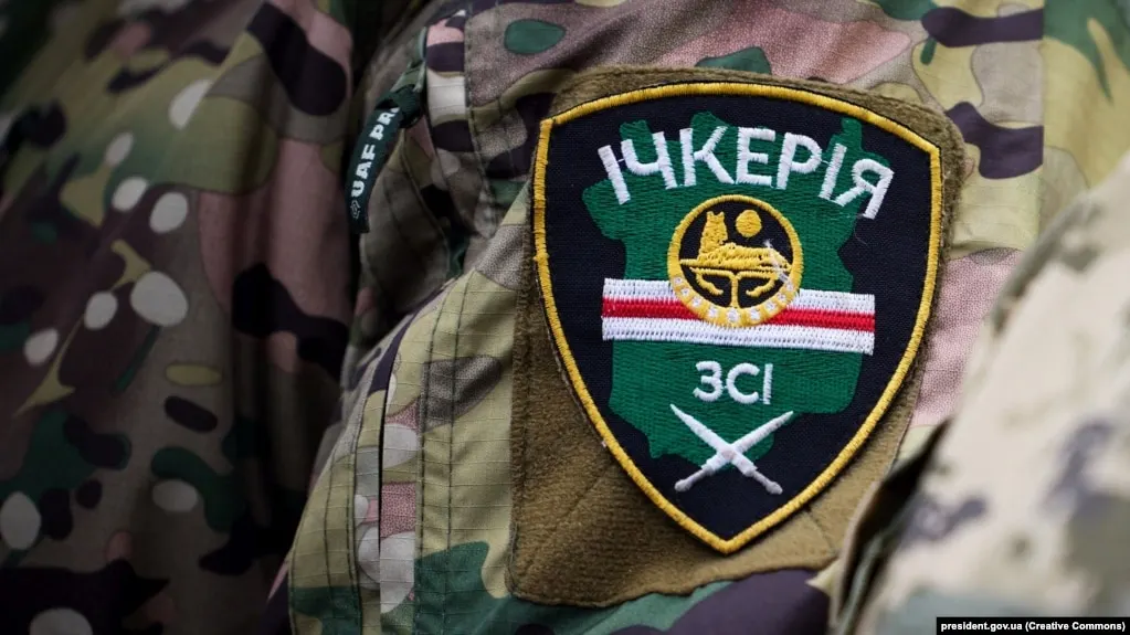 Росфинмониторинг включил «Чеченскую Республику Ичкерию» и её зарубежные структуры в перечень террористов и экстремистов после решения суда в Грозном, признавшего организацию террористической. Российские силовики связывают объединение и его руководителя Ахмеда Закаева с участием в боевых действиях на стороне Украины и диверсиями в российских регионах.
