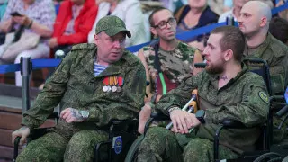 Минздрав России заявил об оказании психолого-психиатрической помощи сотням тысяч участников боевых действий и создании тысяч специализированных кабинетов по стране, а также о запуске новых инструментов для раннего выявления психических расстройств.