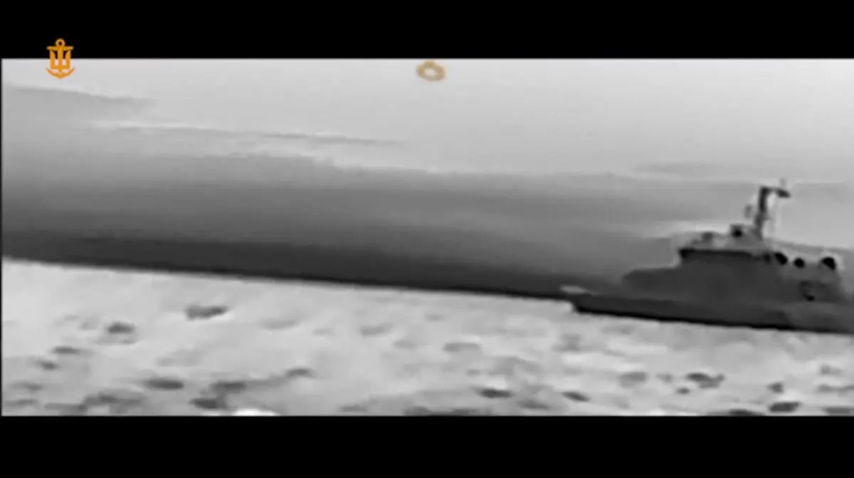 Ночью 30 апреля Военно‑морские силы сообщили о поражении патрульного катера «Соболь» и противодиверсионного «Грачонок», используемых для охраны Керченского моста.