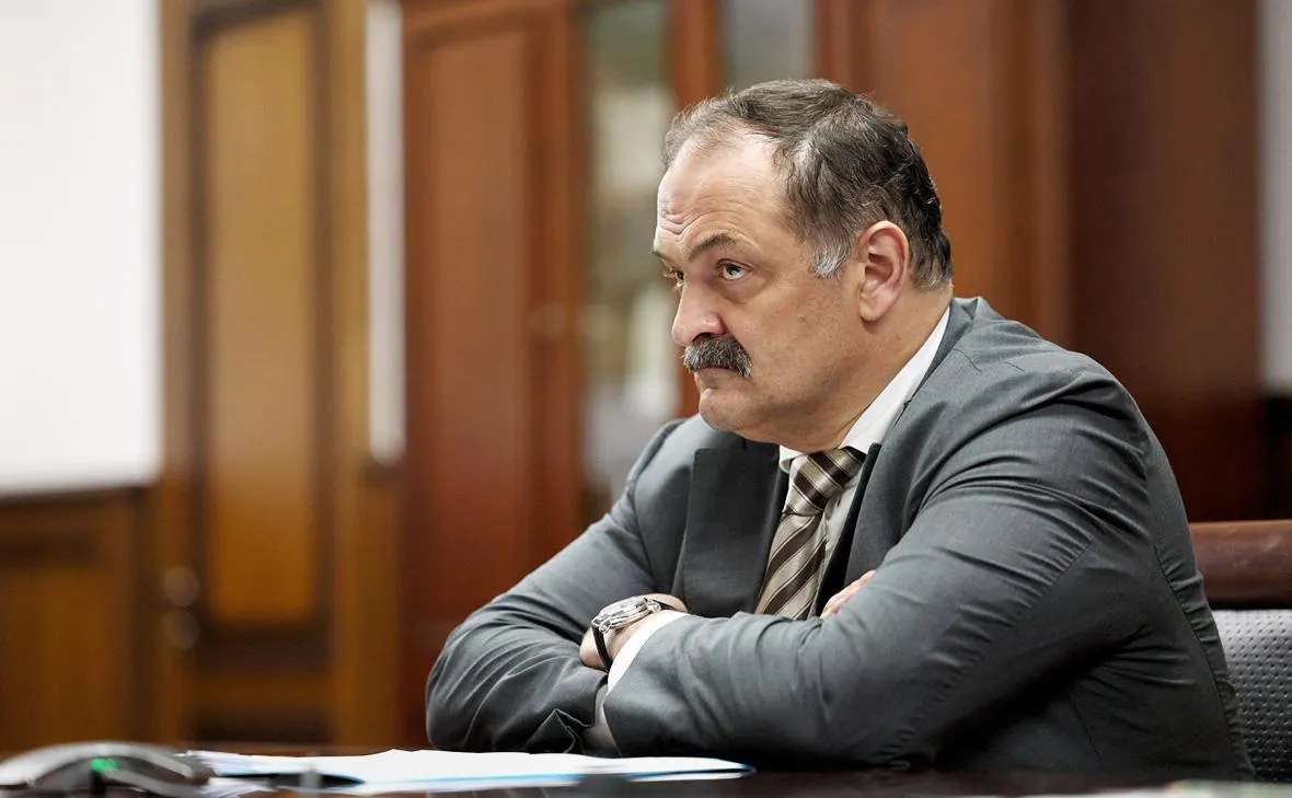 Сергей Алимович Меликов покинет пост главы Дагестана — президент сообщил о его переходе на другую работу и поддержал предложенные местными делегатами кандидатуры для замены.