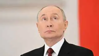 Выступая на форуме «Малая родина — сила России», Владимир Путин сравнил нынешнюю ситуацию с Великой Отечественной войной, заявил о необходимости единства «тыл — фронт», пообещал продолжить создание «зоны безопасности» на границе с Украиной и добиться всех целей СВО на фоне сообщений о подготовке к новой частичной мобилизации.