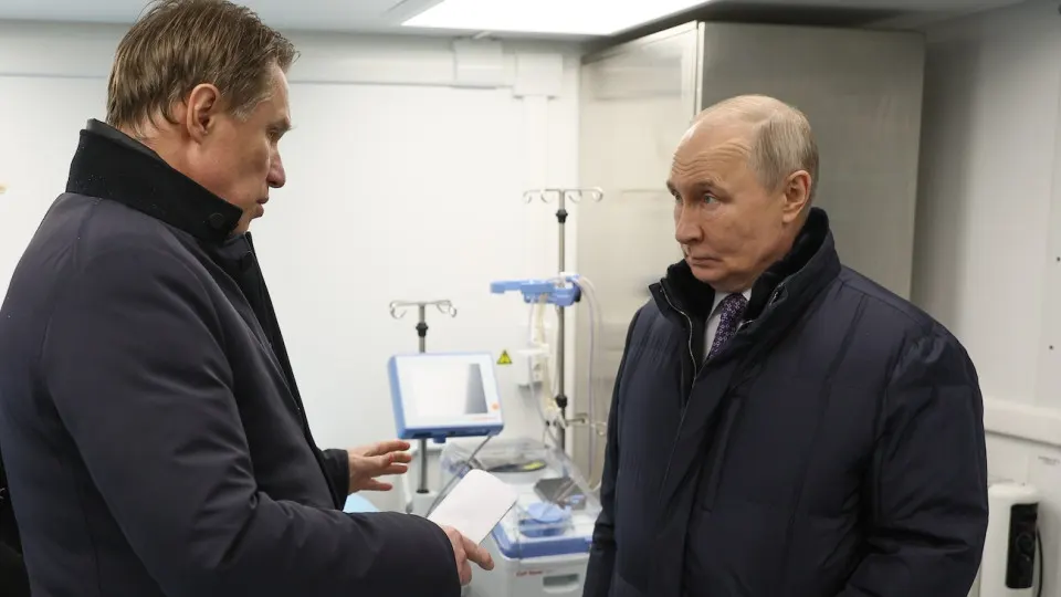 Президент поручил увеличить охват проверок репродуктивного здоровья мужчин и женщин в попытке остановить спад рождаемости на фоне рекордно низких показателей.