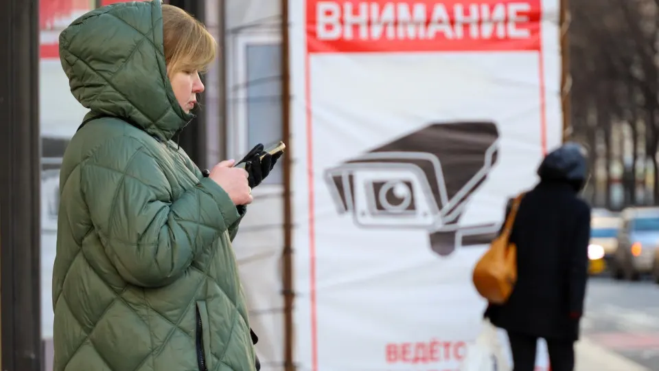 Опросы показывают резкий рост тревоги и признаков депрессии среди россиян на фоне блокировок интернета, затянувшейся войны и ухудшения экономических ожиданий.