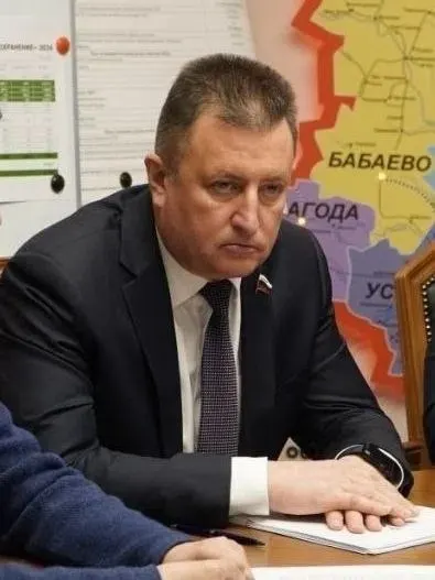 Сенатор Евгений Богомазов при поддержке вологодского отделения «Единой России» внес в Госдуму инициативу, которая лишит жильцов возможности снижать тарифы по содержанию и ремонту ниже регионального минимума — голосование на ОСС будет действовать только в пользу увеличения.