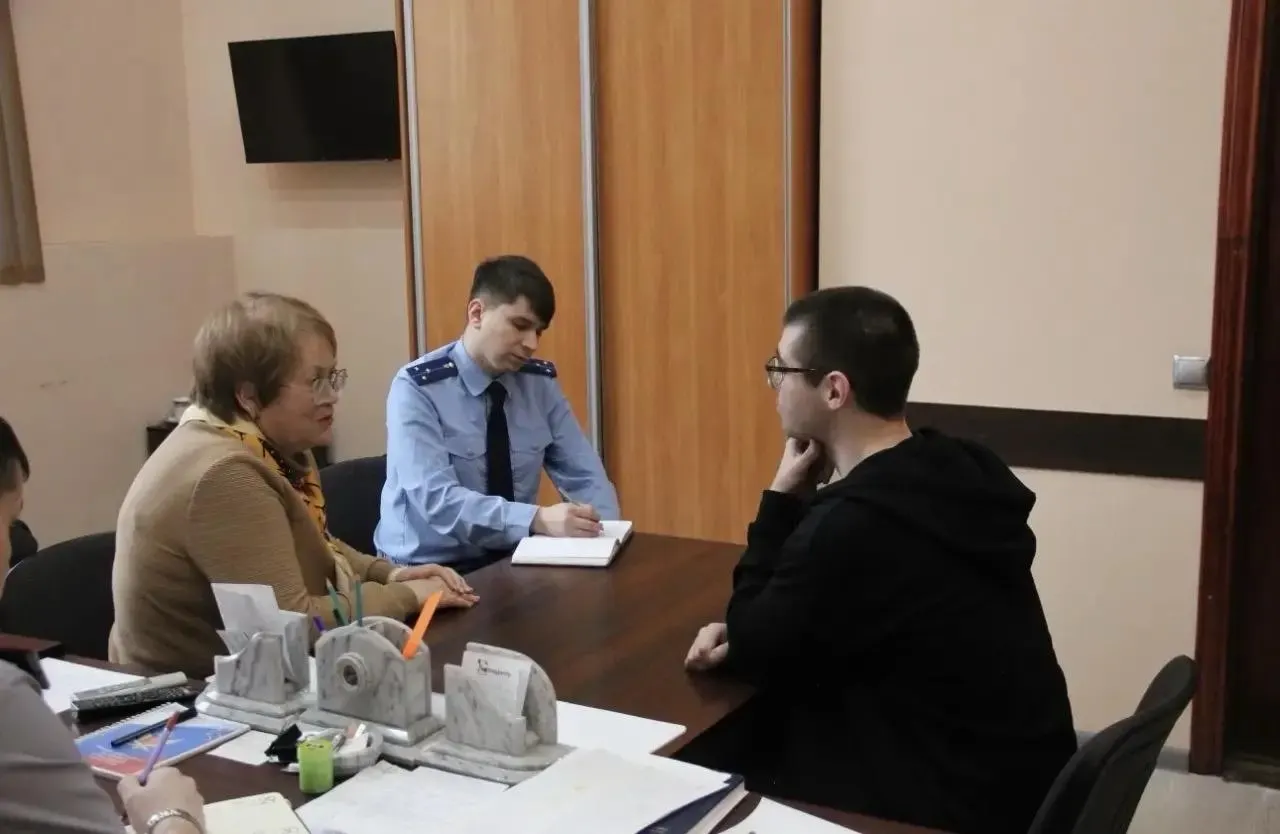 Во время визита в СИЗО‑1 омбудсмен услышала от многих задержанных просьбы об отправке на «СВО». Также обсуждались вопросы лекарств и возможность ожидать суда на свободе.