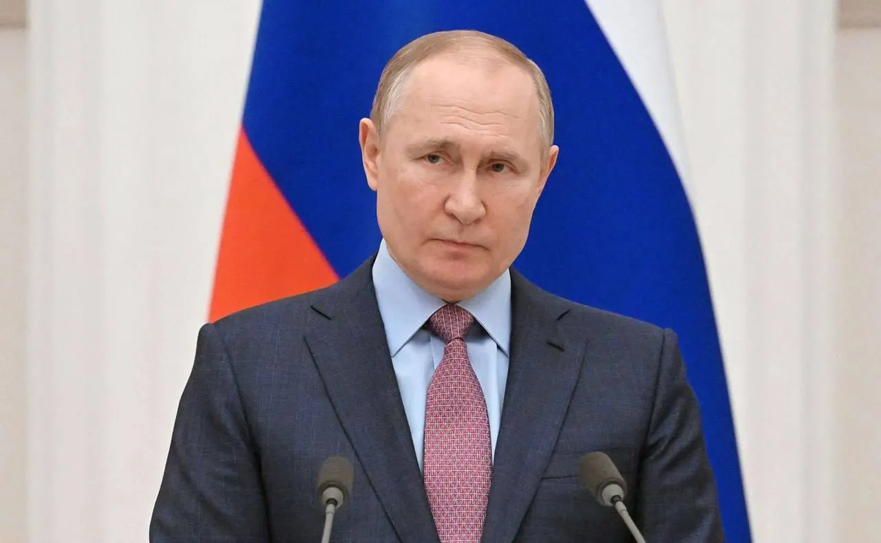 Президент заявил, что искусственный интеллект уже начинает замещать низкоквалифицированных сотрудников, и этот процесс необратим и неизбежен.