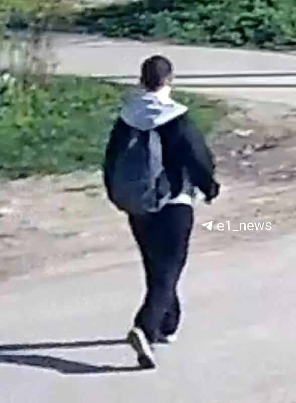 14-летний Матвей уехал из Перми в Екатеринбург, оставил записку и был замечен на улице Амундсена. Сейчас он находится у сотрудников полиции, родители едут к нему — причины поездки уточняют.