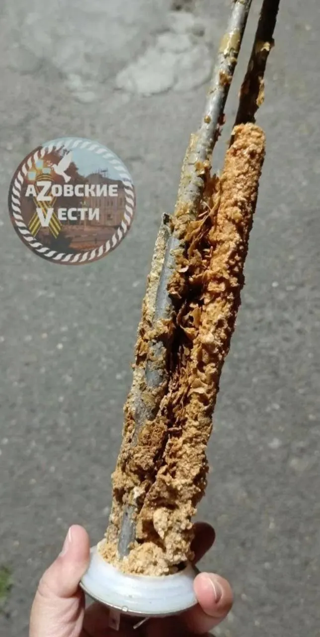 Глава отрасли заявил, что воду из-под крана всё же стоит кипятить. При этом на федеральный проект «Чистая вода» потрачены сотни миллиардов рублей, значительная часть средств признана неэффективной.
