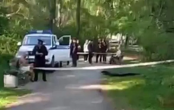 Полиция задержала подозреваемого — 40‑летнего Хайдара Бикшанова. По версии следствия, погибший заступился за женщину, к которой приставала компания; родственники требуют сурового наказания.