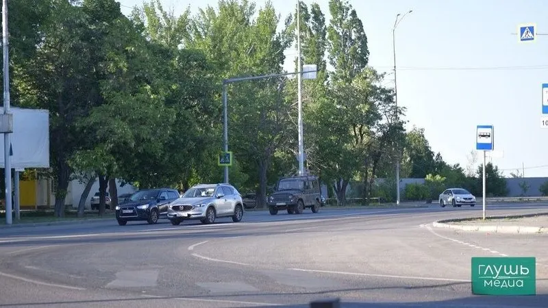 Утверждена стратегия повышения безопасности дорожного движения до 2030 года (с перспективой до 2036 года). В числе предложений — дополнительные медицинские проверки, программы лечения для пьяных за рулём и внесудебные блокировки сайтов, распространяющих контент, призывающий пренебрегать ПДД или предлагающих поддельные документы.