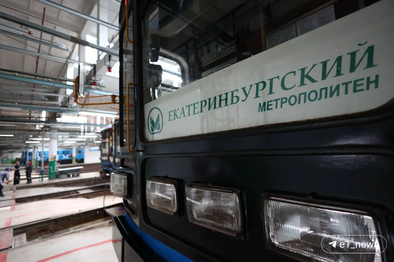 Четырёхвагонный состав посвятили разным эпохам и писателям — его представят в рамках Всероссийского библиотечного конгресса в Екатеринбурге (18–22 мая).