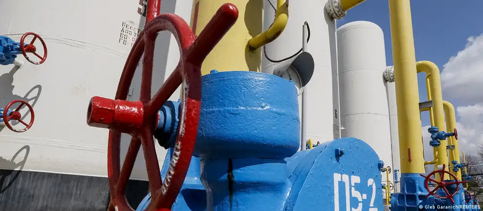 Украина не продлила контракт с Газпромом, из‑за чего с 1 января прекратился транзит российского газа через её территорию. Наибольший удар пришёлся на Молдову; другие европейские страны перенастроили маршруты поставок.