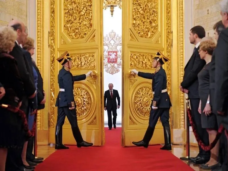 Президент России сегодня, в 16:00 по Самаре, произнесёт большую речь на пленарном заседании ПМЭФ. Тема — военная операция в Украине и роль НАТО.