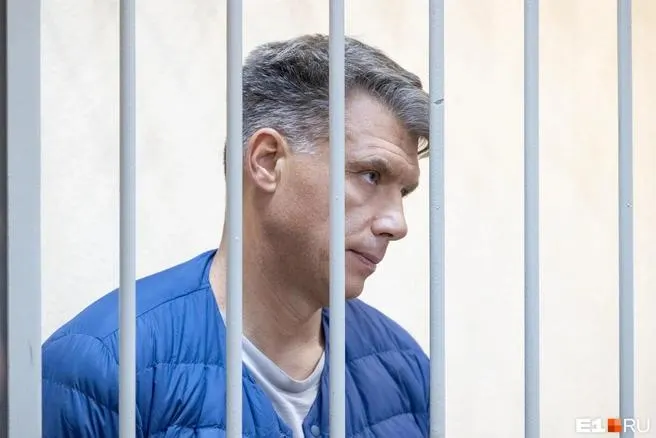 В Екатеринбурге рассматривают дело об убийстве Виктора Терняка. Подсудимый — Сергей Горшунов, которого обвиняют в исполнении заказа от лидера ОПГ «Центровые».