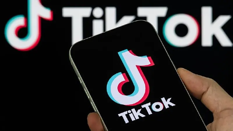 Платформу оштрафовали за отказ удалить ролики, которые власти сочли «пропагандой нетрадиционных сексуальных отношений». Ранее Верховный Суд признал «Международное движение ЛГБТ» экстремистским и запретил его деятельность в России.