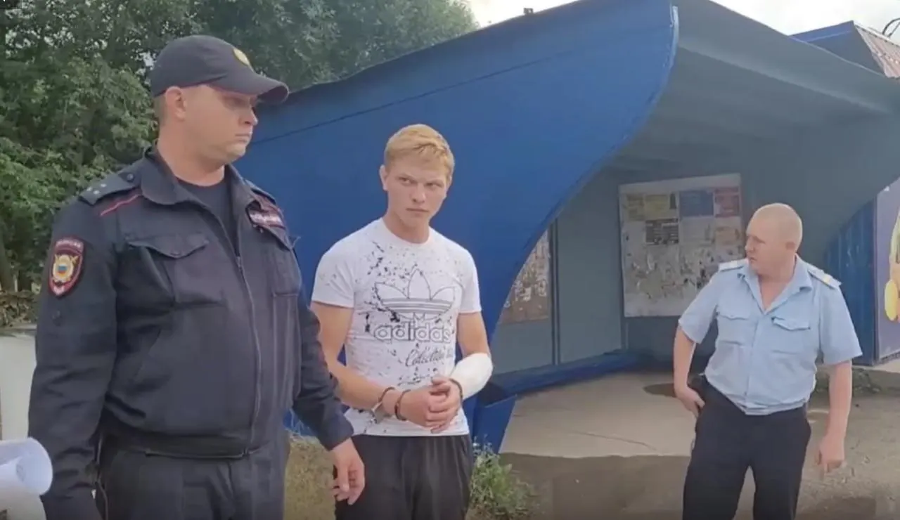 Центральный окружной военный суд Екатеринбурга приговорил мужчину, ранее осуждённого за убийство, к пожизненному сроку за новые убийства в Пермском крае.