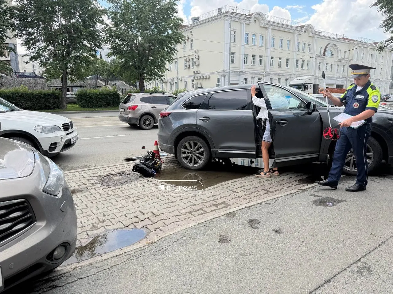 Моноколесо столкнулось с автомобилем у дома на Московской, 4. Пострадавший доставлен в больницу, сообщили в ГИБДД.