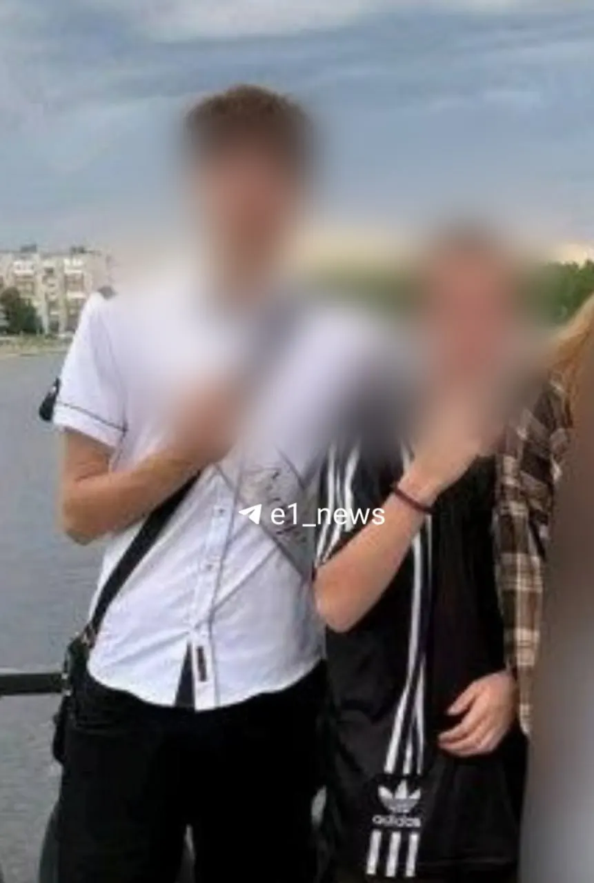 Двое несовершеннолетних (15 и 16 лет) обвиняются в убийстве школьницы в Краснотурьинске по ч. 2 ст. 105 УК РФ. По словам адвоката, для несовершеннолетних максимальное наказание составляет 10 лет лишения свободы.