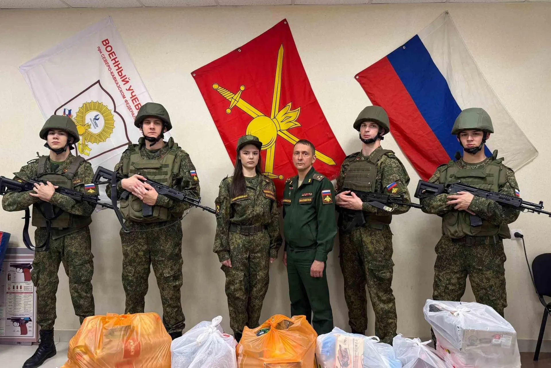 Университеты подают иски к выпускникам военно-учебных центров за отказ заключать контракт с Минобороны — суммы требований доходят от сотен тысяч до более миллиона рублей, выиграть удается немногим.