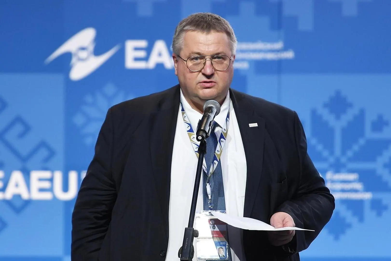 Вице‑премьер заявил, что до декабря будет проанализирована правовая сторона возможной приостановки членства Армении в ЕАЭС. Дальнейшие шаги зависят от итогов парламентских выборов в Ереване и курса властей на сближение с ЕС.