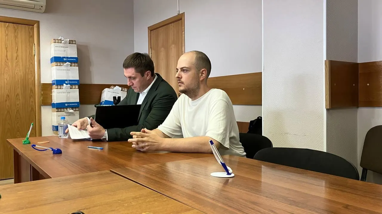 В этот четверг произошли судебные разбирательства по делу о продаже запрещённых книг, блокировка канала за экстремизм и другие региональные новости, включая извинения водоканалов и новые условия страхования товаров.