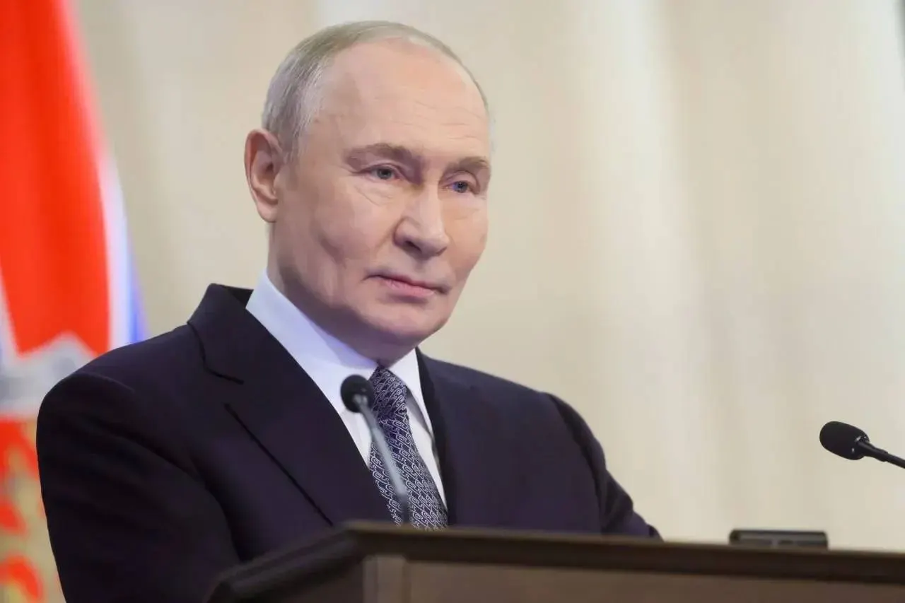 Президент поздравил действующих десантников и ветеранов Воздушно-десантных войск, подчеркнув их мужество и вклад в обороноспособность страны.
