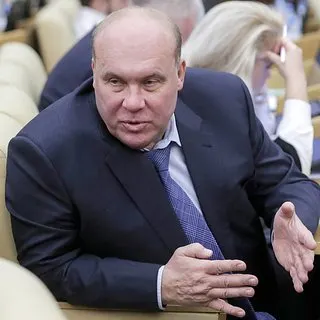 Госдумовский депутат предложил установить памятную дату для участников специальной военной операции — на последнее воскресенье марта, без привязки к званию Героя России.
