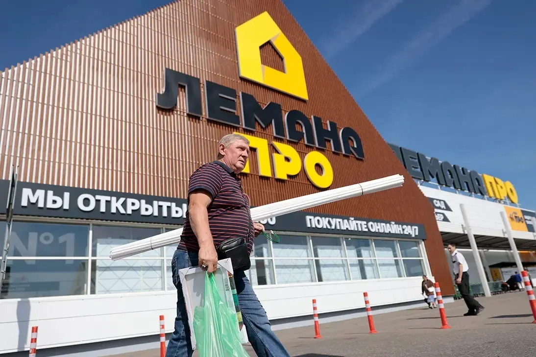 В федеральном масштабе произошли назначения и передача управления активами в группе FM Logistics: назначение Дениса Исаева, аресты и отношения бизнеса с государством, связанные с девелоперскими проектами и крупными сделками.