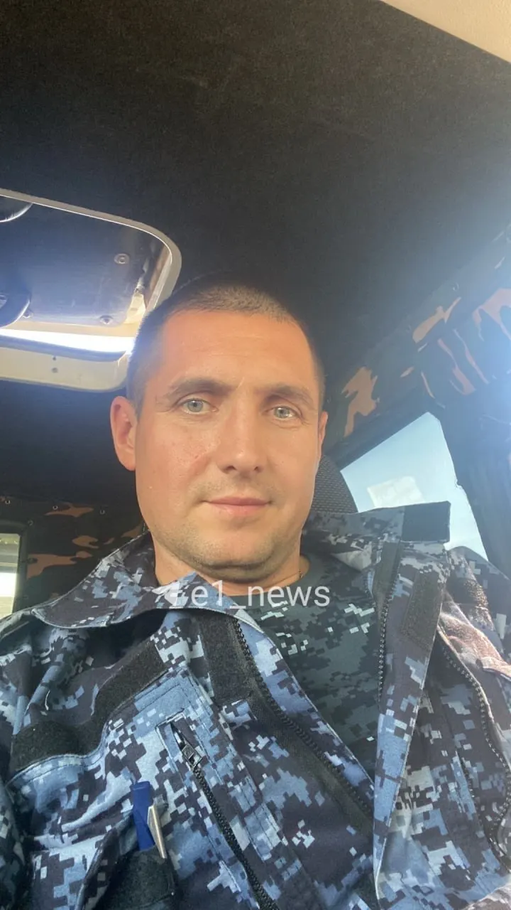 В Екатеринбурге водитель автомобиля марки Шкода погиб в ДТП с автобусом, в котором находились дети; погибший — сотрудник ГИБДД Чкаловского района.