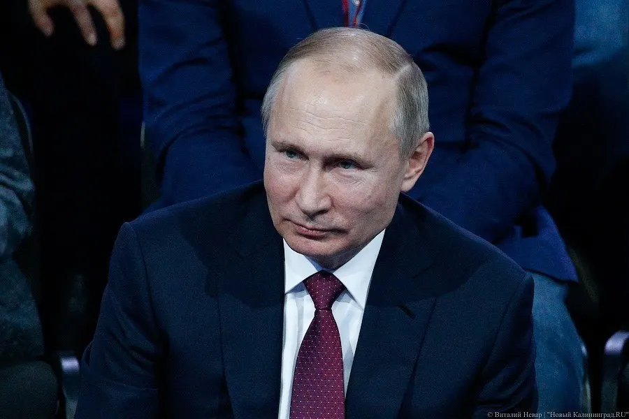 Президент поручил создать во всех регионах систему независимой оценки качества услуг соцсферы и использовать Госуслуги; доклад — до 1 февраля 2027 года.